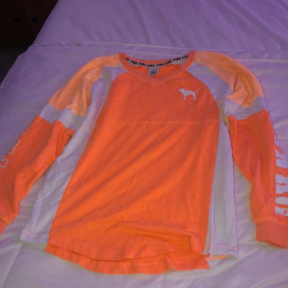 Victoria’s Secret PINK long sleeve - Picture 3 of 5